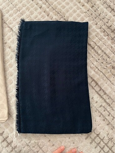 Valor scarf