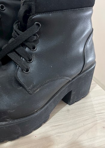 38 Beden siyah Renk Siyah Topuklu Bağcıklı Punk Botlar