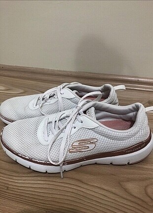 Skechers spor ayakkabı