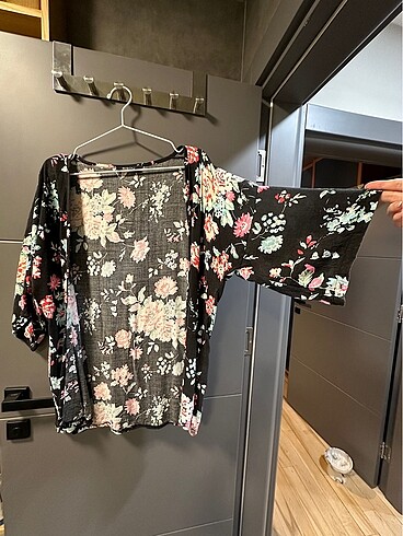 Çiçekli kimono