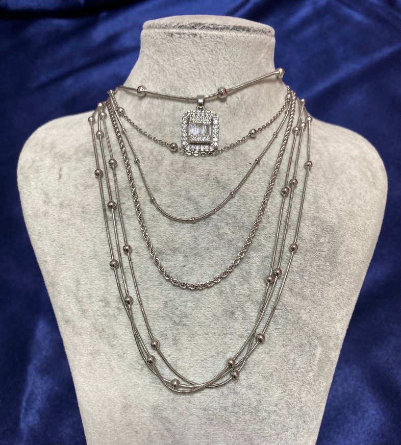 Altın Mini İşlemeli Payetli Kalp Kolye - Görsel 4