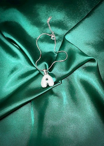 Payetli A Harfli Midi Kadın Kolye - Görsel 2