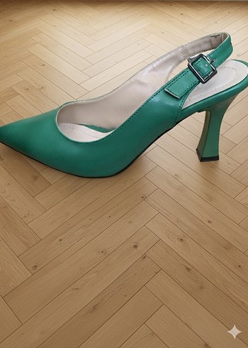 Yeşil Tokalı İnce Topuklu Kadın Ayakkabı - Görsel 5
