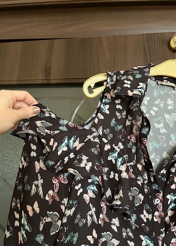 Bağlamalı Desenli Kahverengi Kolsuz Bluz Gömlek - Görsel 3