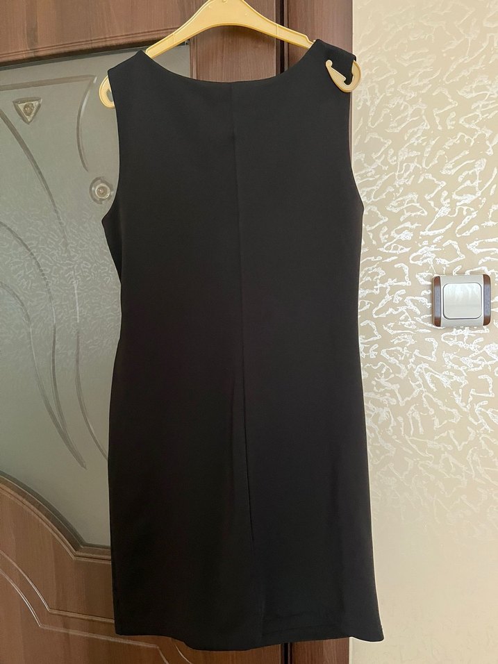 Siyah Drapeli Kolsuz Midi Elbise - Görsel 3