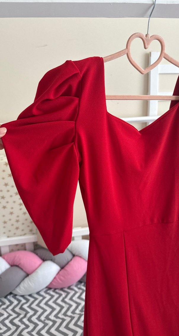 Kırmızı V Yaka Uzun Drapeli Elbise - Görsel 2