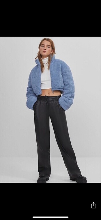 Bershka mavi peluş crop mont