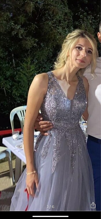 Nişan elbisesi