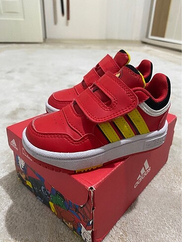 Adidas çocuk spor ayakkabı