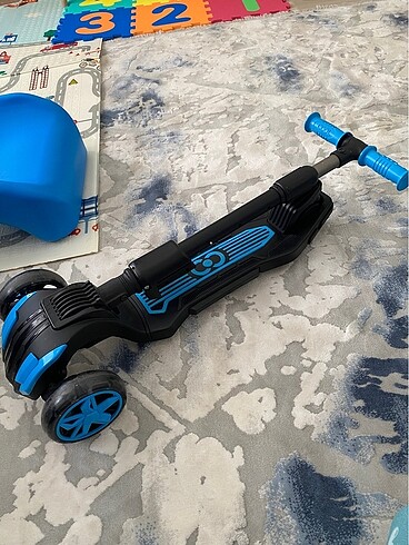 Beden mavi Renk Scooter