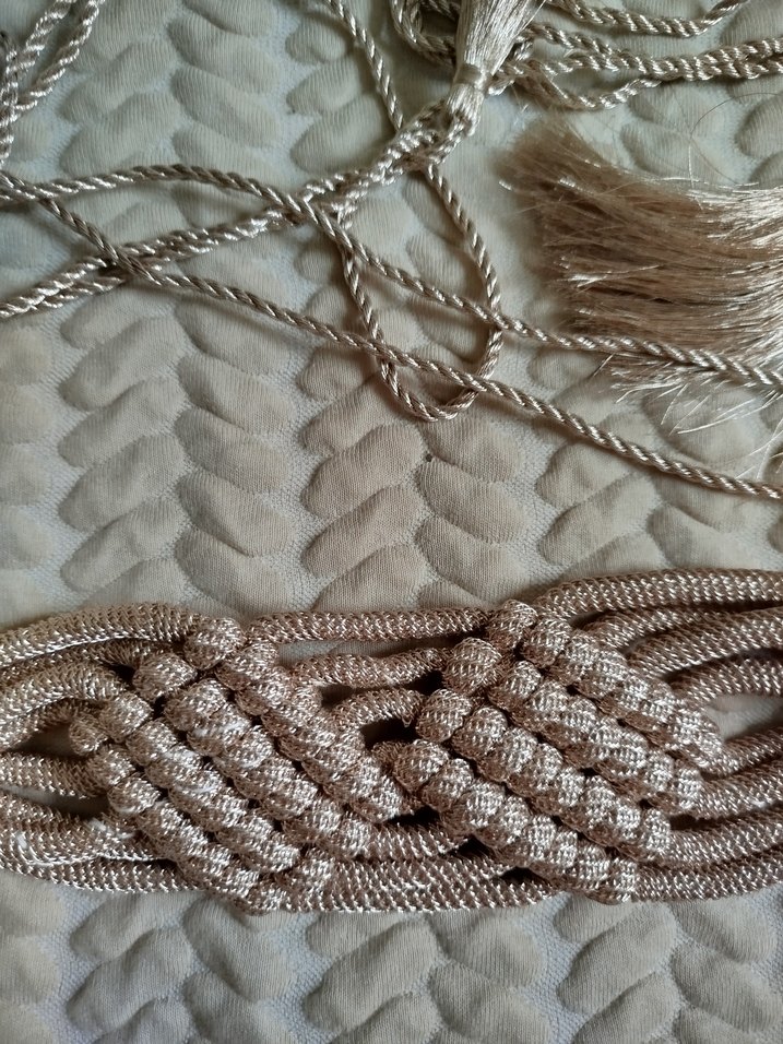 Püsküllü Bej Örgü Kadın Kemer - Görsel 2