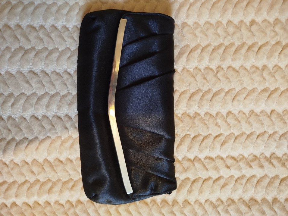 Saten Pilili Siyah Portföy Çanta - Görsel 4