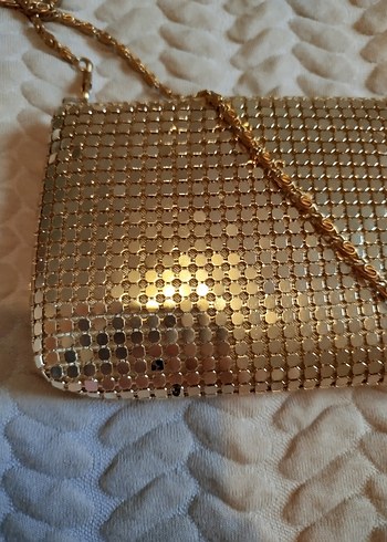 Altın Renkli Pul Detaylı Kadın Portföy Çanta - Görsel 4