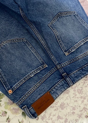 Kadın Lacivert Yırtık Midi Denim Pantolon - Görsel 3