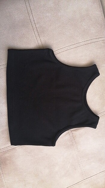Siyah crop