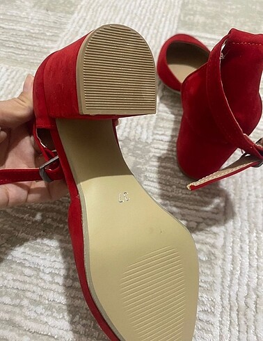 37 Beden Kalın ve kısa topuk stiletto