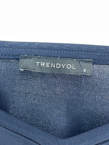 s Beden lacivert Renk Trendyol & Milla Bluz %70 İndirimli.