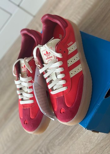 38 Beden Kadın Kırmızı Adidas Spor Ayakkabı