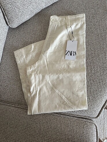 Zara işlemeli pantolon