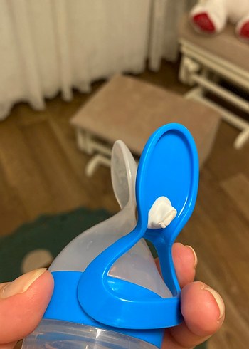 Mavi Bebek Besleme Şişesi - Görsel 5