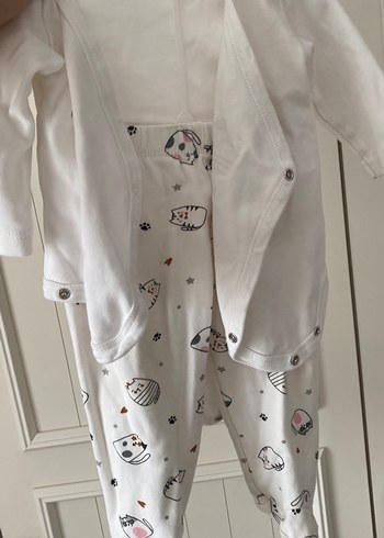 Beyaz Baskılı Kız Erkek Bebek Takımı Uzun Kollu - Görsel 3