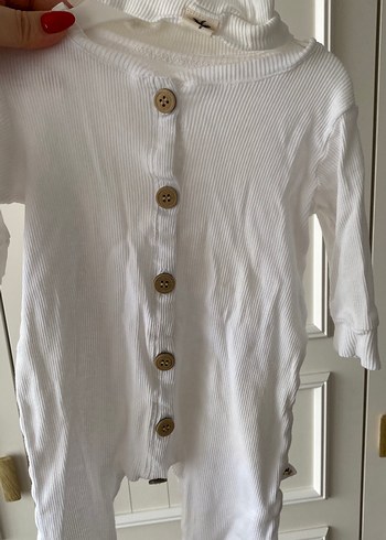 Düğmeli Beyaz Bebek Tulum - Görsel 2