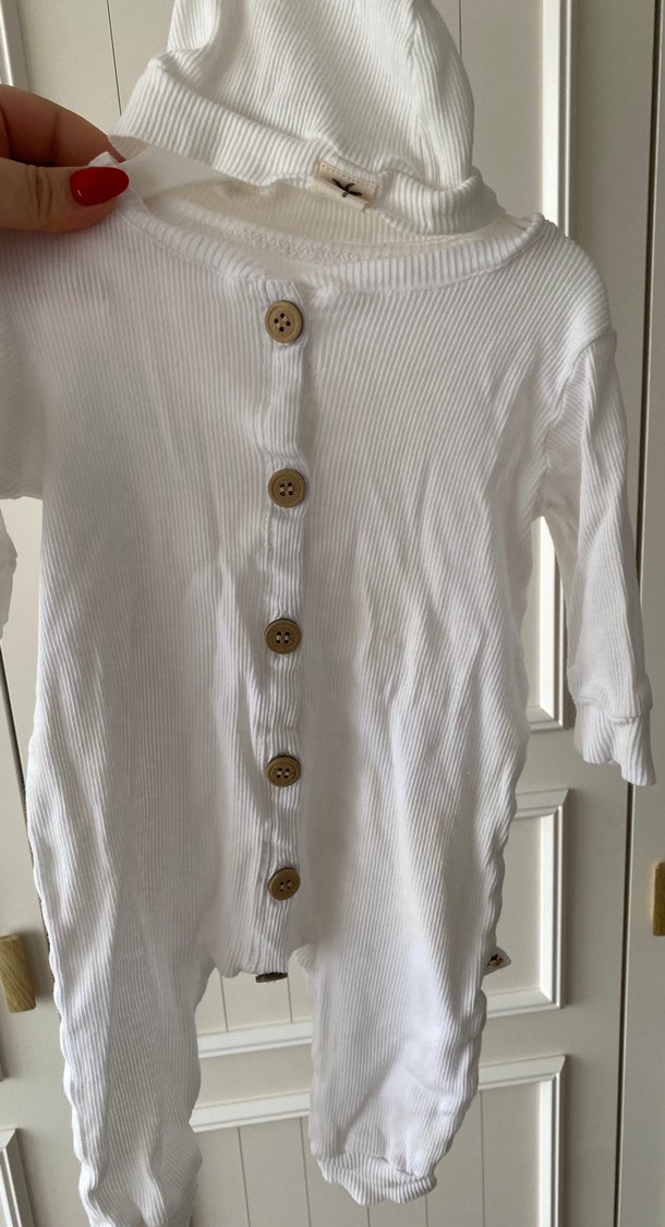 Düğmeli Beyaz Bebek Tulum - Görsel 2