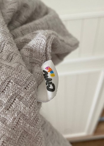 Beyaz Gri Triko Bebek Tulum - Görsel 3