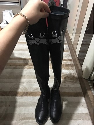 Çizmeli kedi ????