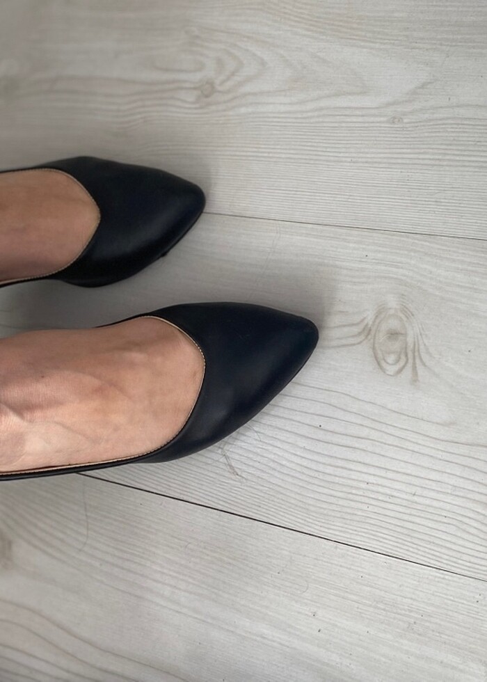 Siyah topuklu ayakkabı - Görsel 3