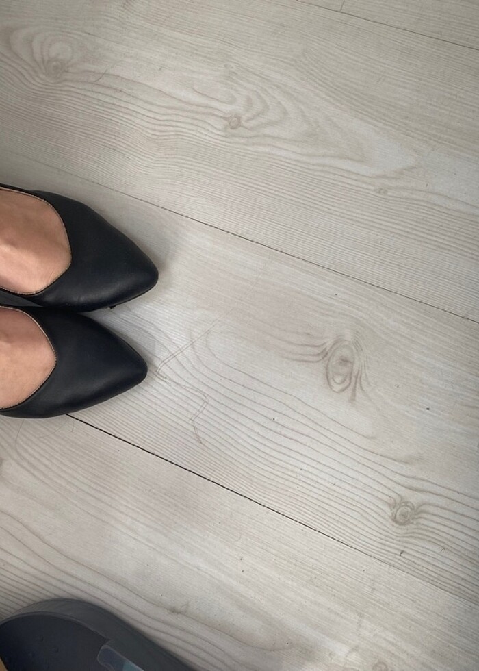 Siyah topuklu ayakkabı - Görsel 4