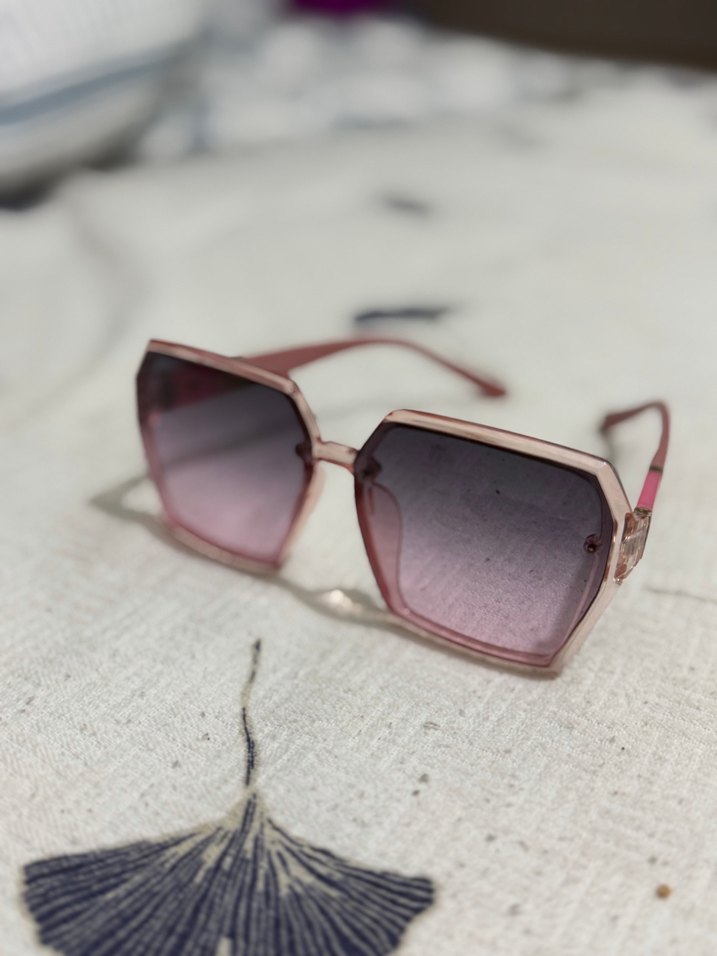 Pembe Geometrik Oversize Güneş Gözlüğü — görsel 3/6