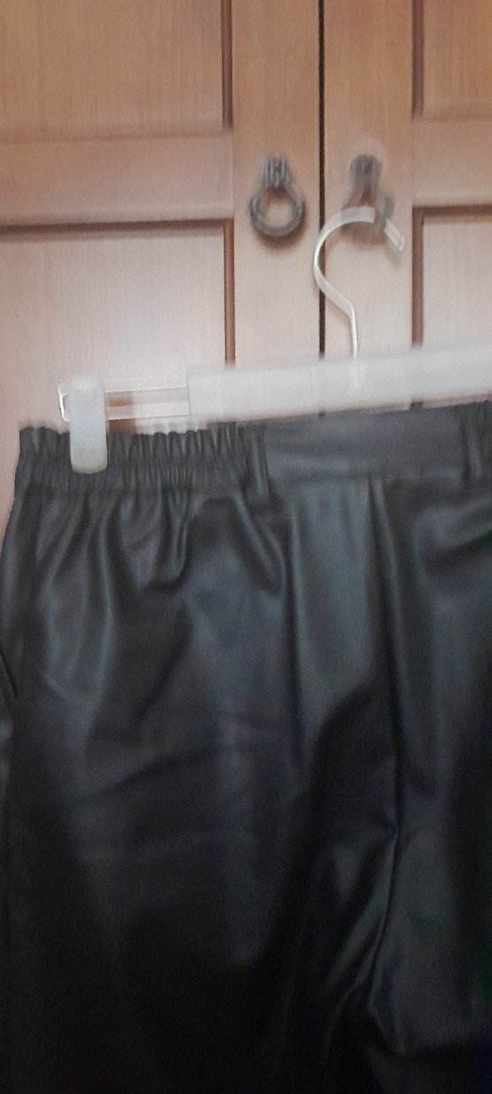 Siyah Deri Kadın Kemerli Midi Pantolon - Görsel 4