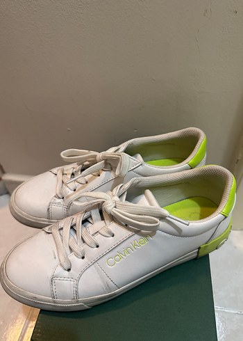 Calvin Klein 37,5