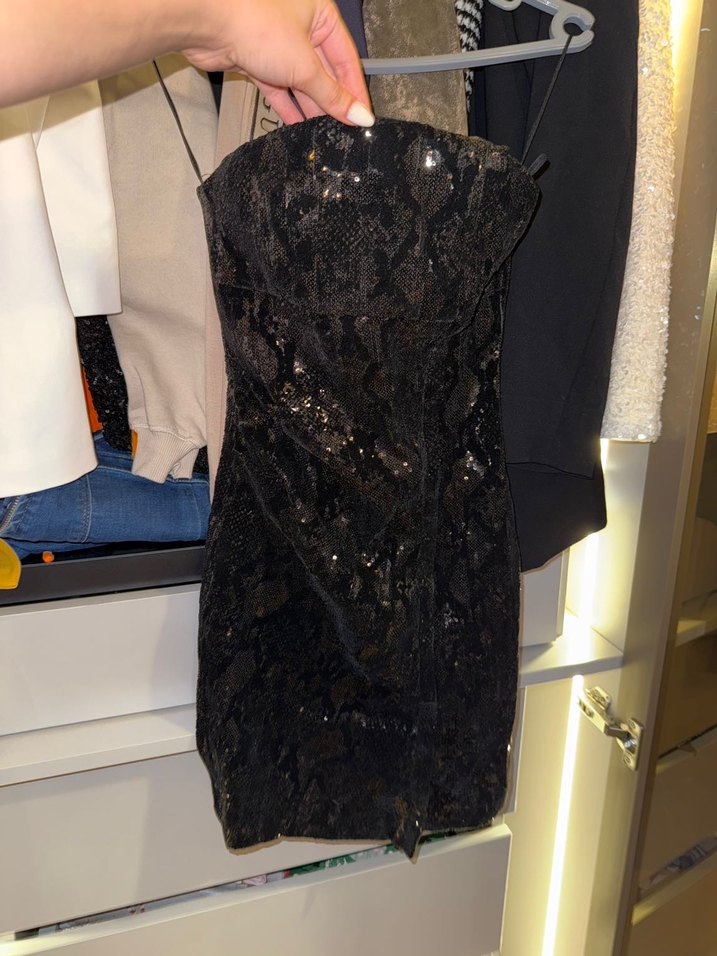 Zara Siyah Pullu kadife elbise - Görsel 2