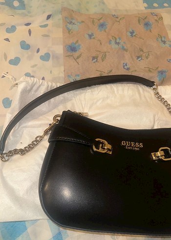 Guess Siyah Deri Tokalı Kadın Çanta - Görsel 3