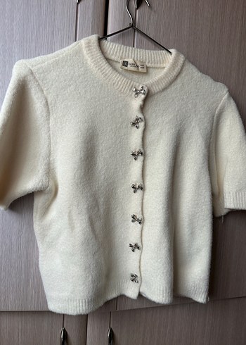 Düğmeli Beyaz Kısa Kollu Triko Hırka - Görsel 3