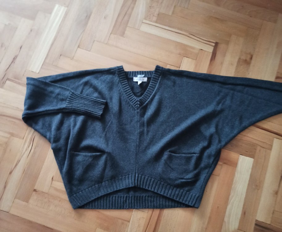 Gri V Yaka Örgü Kadın Kazak - Görsel 4