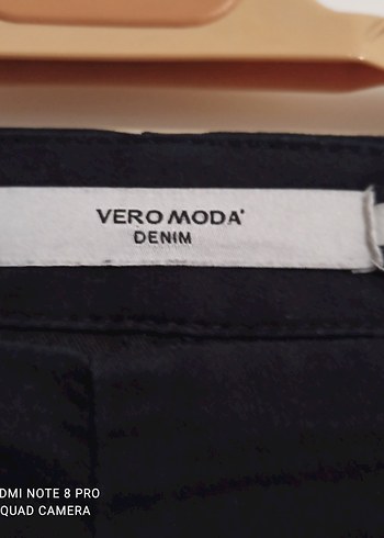 Siyah önü  düğmeli Kadın  Pantolon yandan fermuarlı vero moda . - Görsel 5