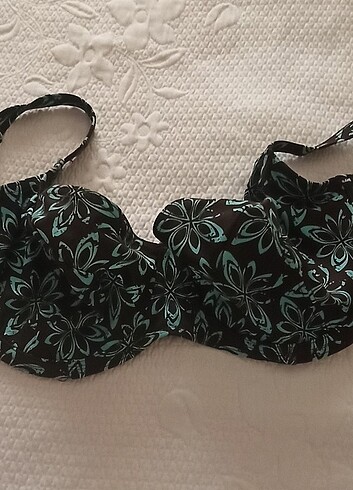 Bikini üstü 