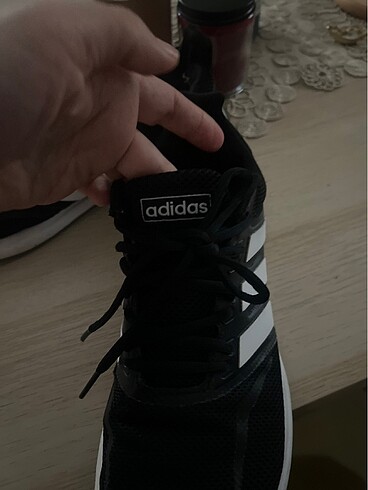 40 Beden Adidas spor ayakkabi arjinal