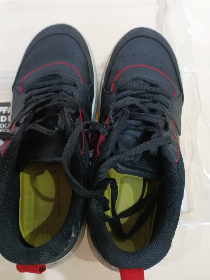 Renkli Detaylı Erkek Çocuk Siyah Spor Ayakkabı - Görsel 2