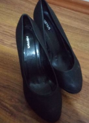 39 Beden siyah topuklu ayakkabı