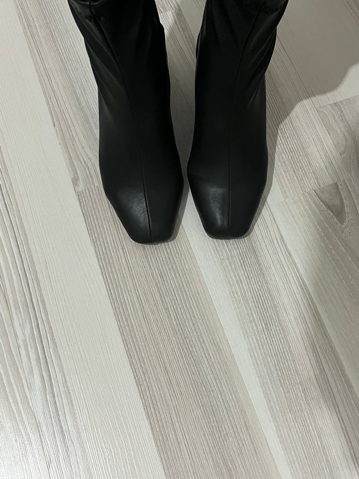 Kadın Siyah Pliseli İnce Topuklu Bot - Görsel 4