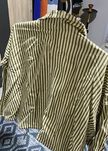 Bej Çizgili Keten Düğmeli Kadın Gömlek - Görsel 2