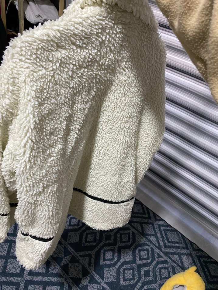 Beyaz Kürk Detaylı Midi Kadın Ceket - Görsel 3