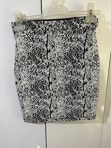 H&M yüksel bel kalın etek