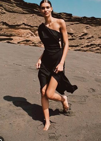 ZARA ASİMETRİK ELBİSE