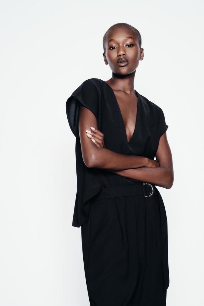 Kadın Siyah Kemerli V Yakalı Tulum - Görsel 2