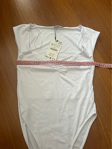 m Beden beyaz Renk Zara body